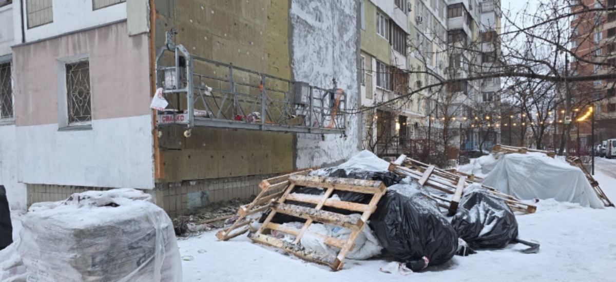 Утеплення 119 будинків на Дарниці: журналісти виявили переплату щонайменше 46 млн гривень