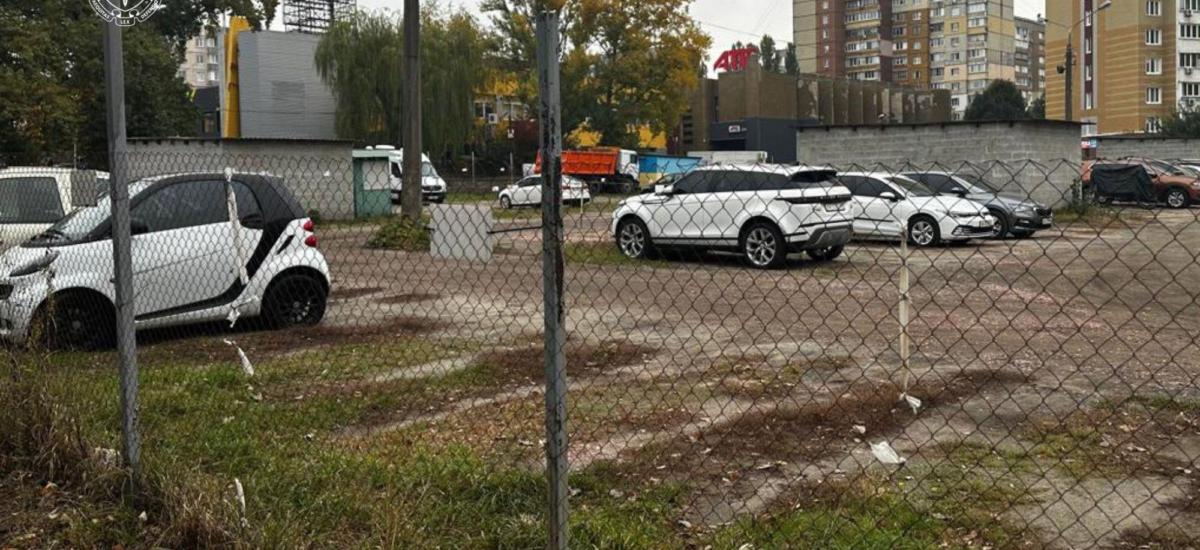 Суд наказав знести самобуди на Гонгадзе і скасував оренду землі за 20 мільйонів