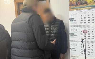 Затримано посадовців Київської митниці за корупцію під час розмитнення авто