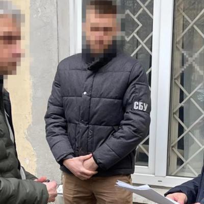 Першому заступнику директора Департаменту містобудування та архітектури КМДА повідомили підозру у підробці медичних документів