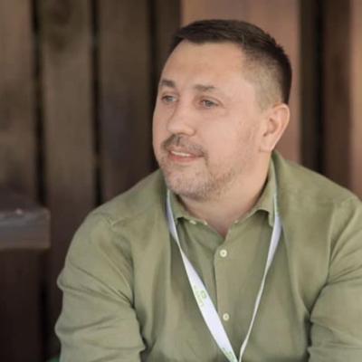 ❗️Будівельне шахрайство під прикриттям мандата: нардеп-"слуга народу" Андрій Стріхарський зліпив чергову багатоповерхівку в Києві, оформивши її як… ресторан