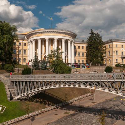 🏛 АРМА передала Жовтневий палац людям з орбіти 95 кварталу