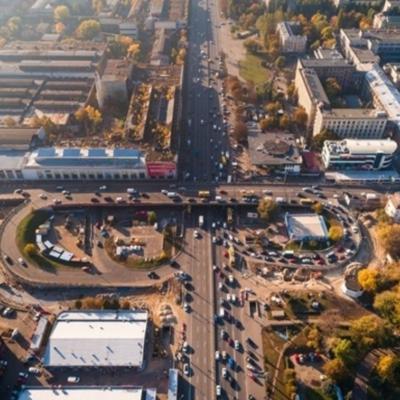 Кличко відхилив дешевші пропозиції і віддав знесення "Більшовика" засудженому за крадіжку телефонів